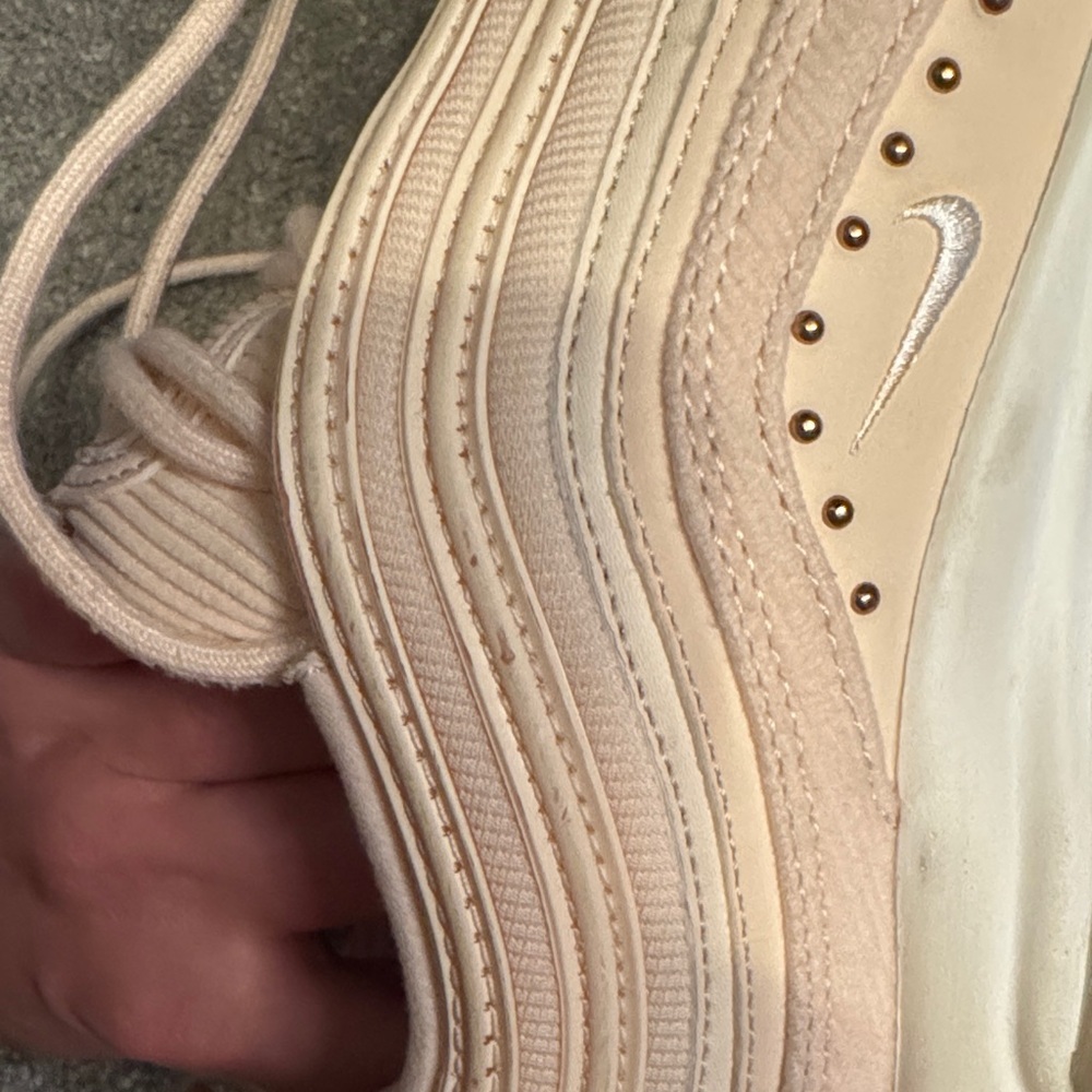 Nike Women's Sneakers in Light Pink - Picture 7 of 10